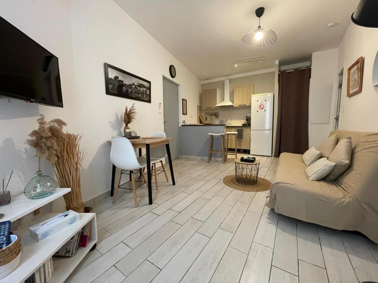 Joli Appartement Hypercentre T2, Classe Meuble De Tourisme 3 Avec Parking Gratuit เบซิเยร์ ภายนอก รูปภาพ