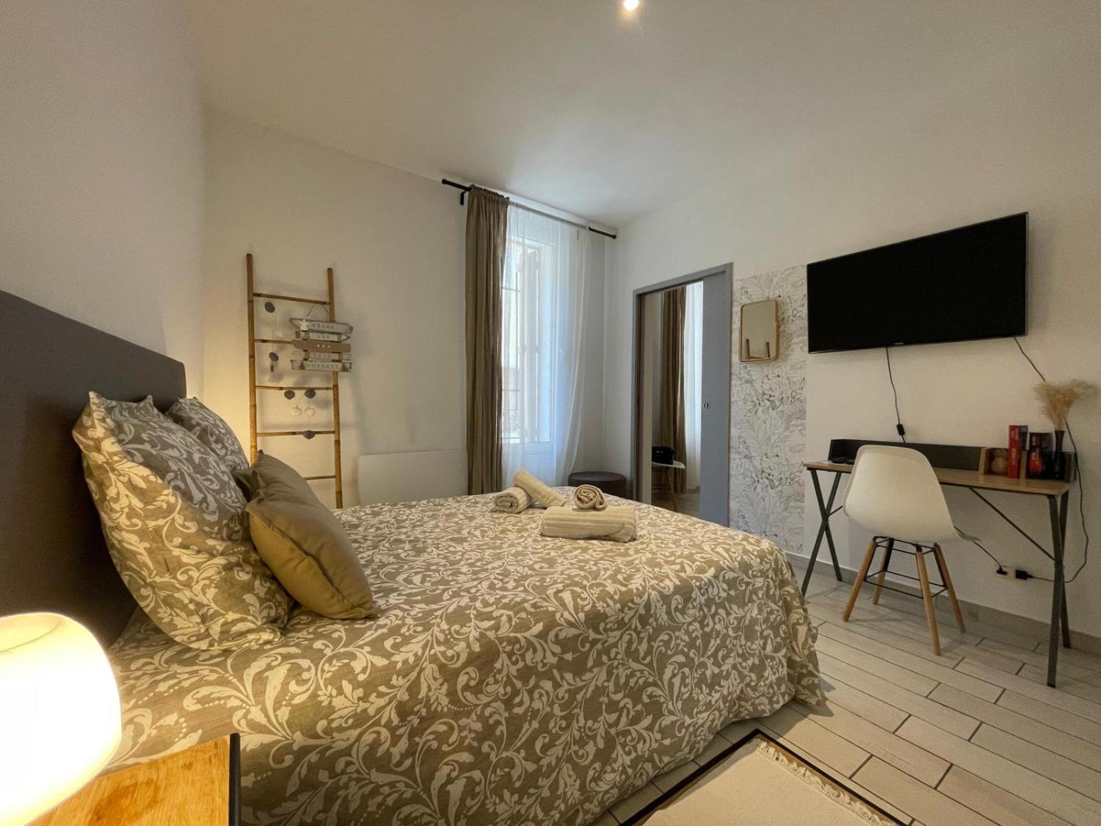 Joli Appartement Hypercentre T2, Classe Meuble De Tourisme 3 Avec Parking Gratuit เบซิเยร์ ภายนอก รูปภาพ