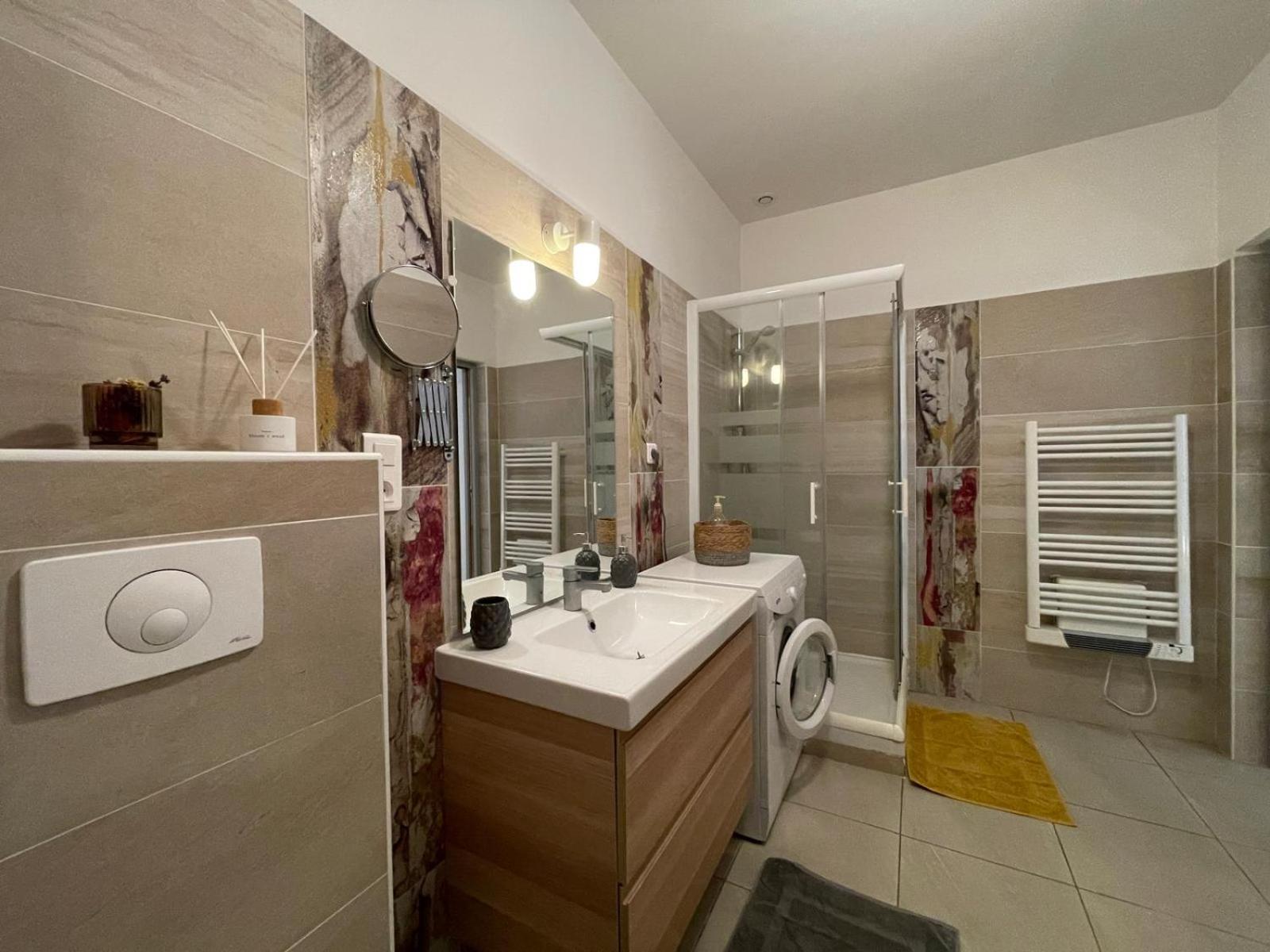 Joli Appartement Hypercentre T2, Classe Meuble De Tourisme 3 Avec Parking Gratuit เบซิเยร์ ภายนอก รูปภาพ